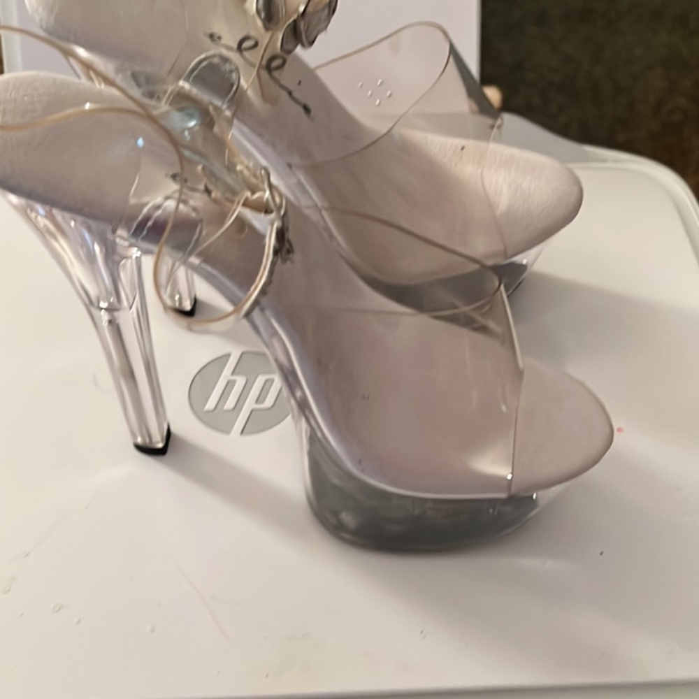 Women’s stiletto heels, size 6